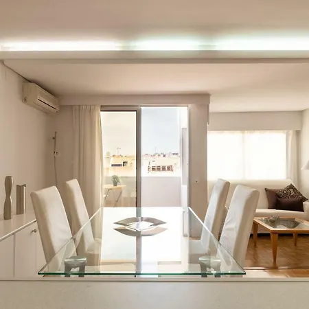 Light And Bright In Apartment *